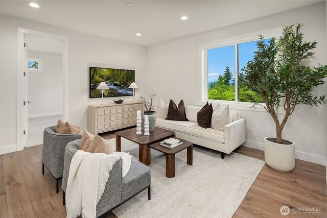 16390 NE 1st Street, Bellevue, WA 98008