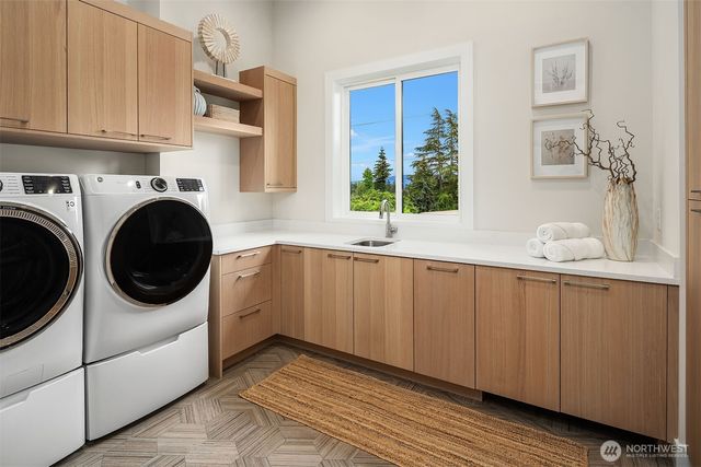 16390 NE 1st Street, Bellevue, WA 98008