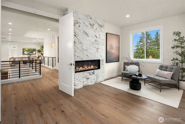 16390 NE 1st Street, Bellevue, WA 98008