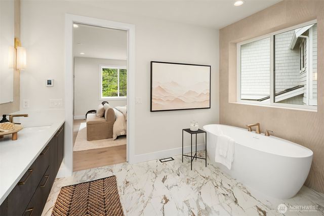 16390 NE 1st Street, Bellevue, WA 98008