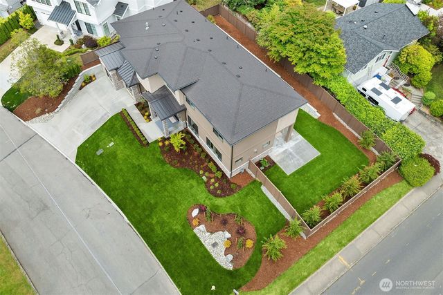 16390 NE 1st Street, Bellevue, WA 98008