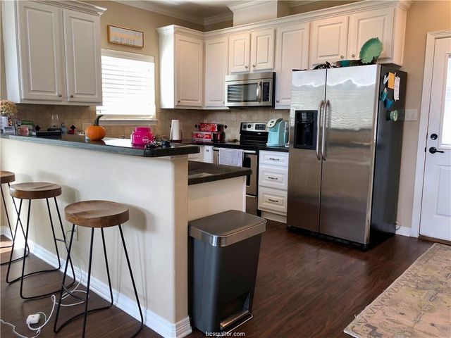 1707 Boardwalk Court, College Station, TX 77840