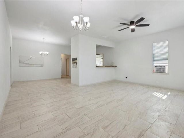 2290 Orange Street, Beaumont, TX 77701