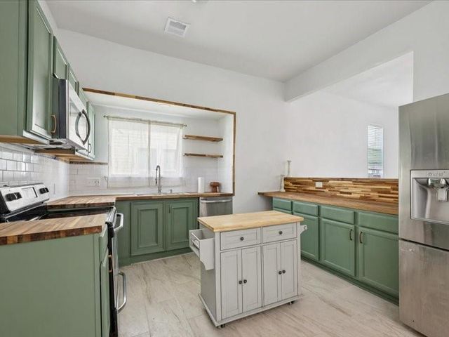 2290 Orange Street, Beaumont, TX 77701