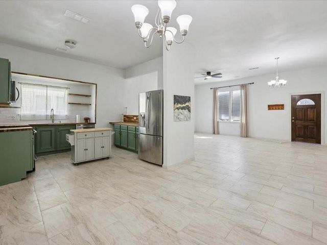 2290 Orange Street, Beaumont, TX 77701