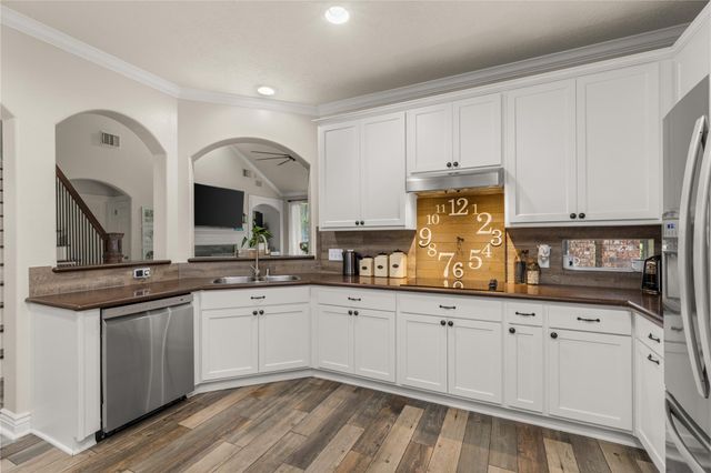 20601 Bentwood Oaks Drive, Porter, TX 77365