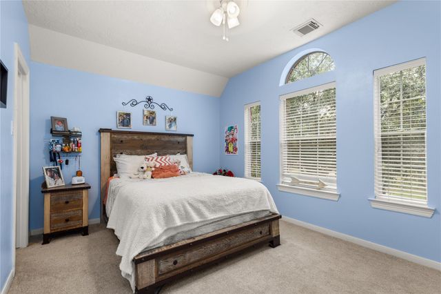 20601 Bentwood Oaks Drive, Porter, TX 77365