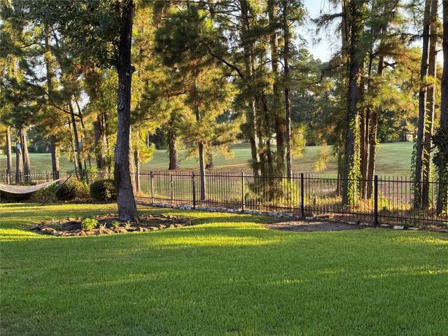 20601 Bentwood Oaks Drive, Porter, TX 77365