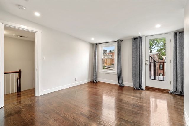 110 Elm St 2, Boston, MA 02129