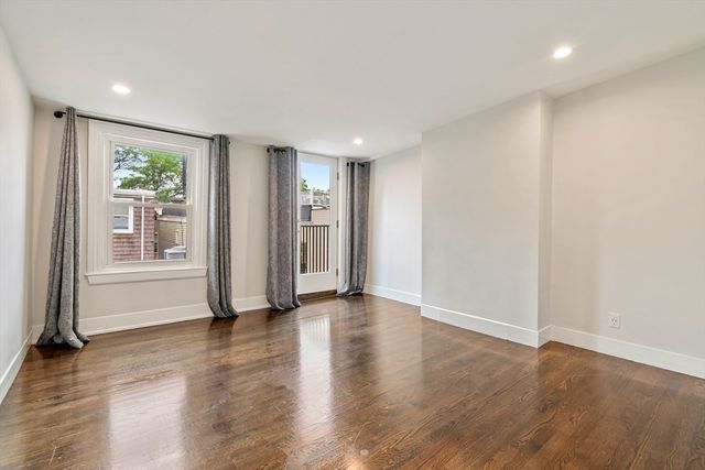 110 Elm St 2, Boston, MA 02129