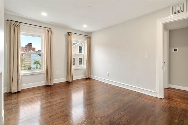 110 Elm St 2, Boston, MA 02129