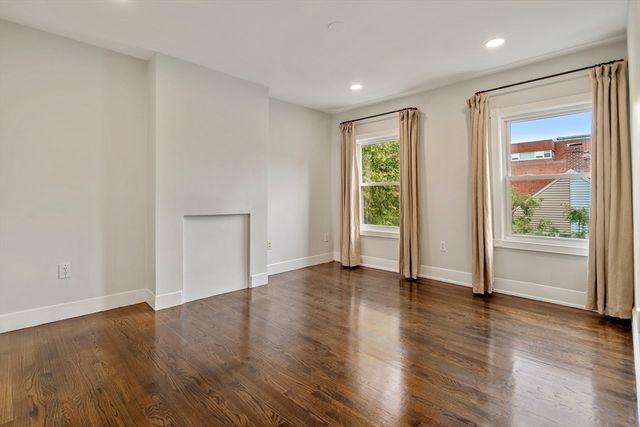 110 Elm St 2, Boston, MA 02129