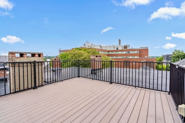 110 Elm St 2, Boston, MA 02129