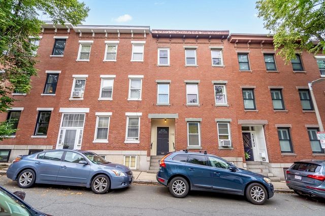 110 Elm St 2, Boston, MA 02129