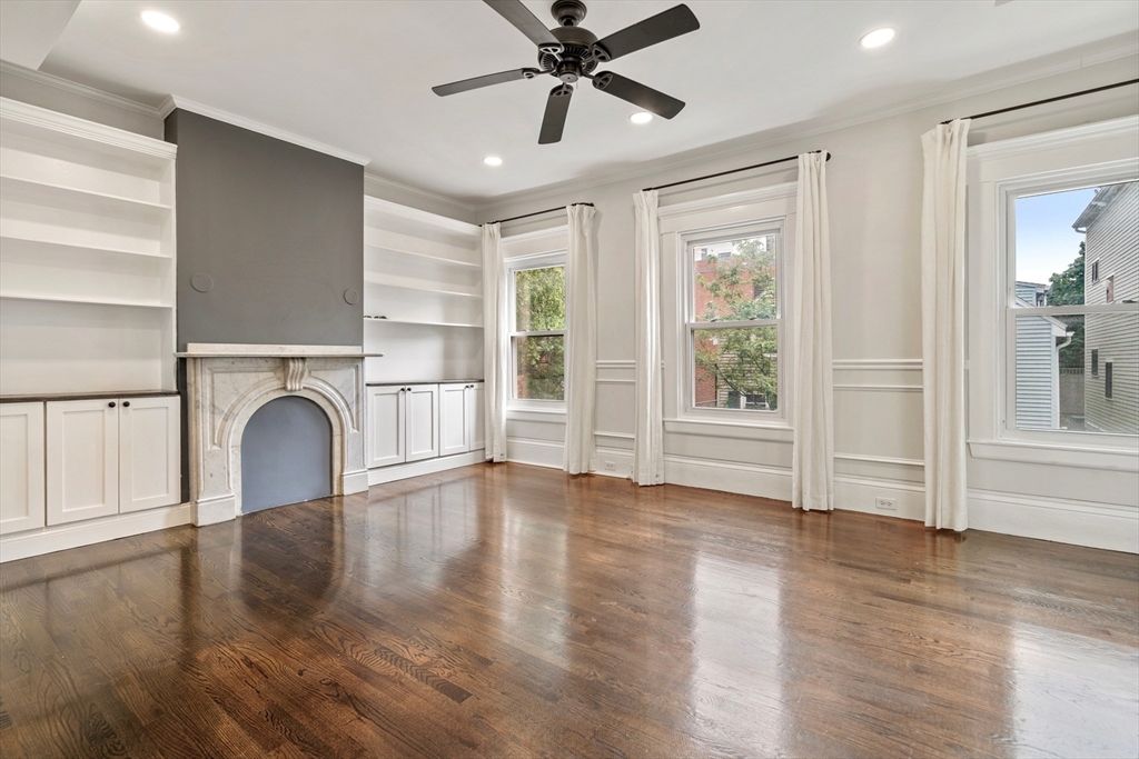 110 Elm St 2, Boston, MA 02129