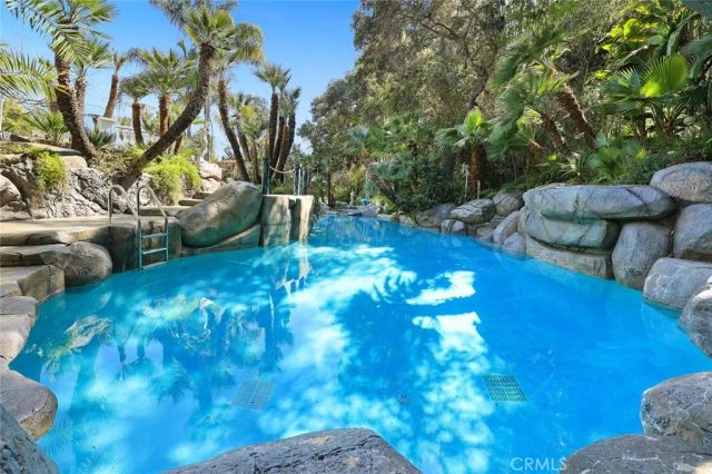 999 Rosalind Road, San Marino, CA 91108