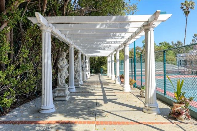 999 Rosalind Road, San Marino, CA 91108