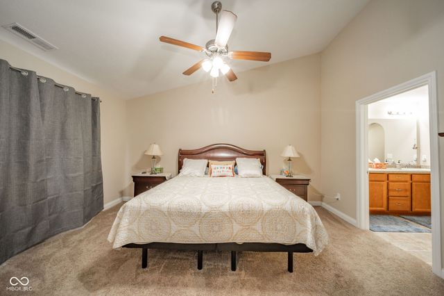 541 Greenwood Trace Drive, Whiteland, IN 46184