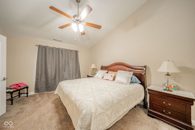 541 Greenwood Trace Drive, Whiteland, IN 46184