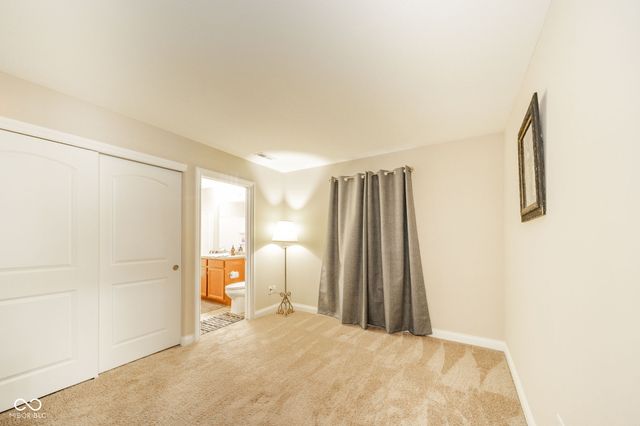 541 Greenwood Trace Drive, Whiteland, IN 46184