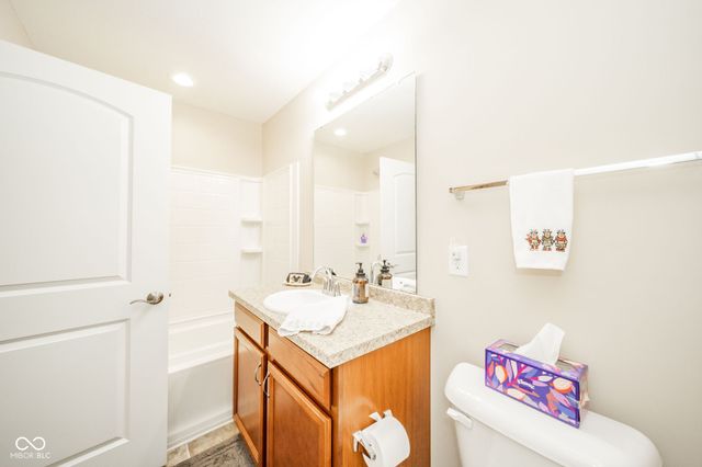 541 Greenwood Trace Drive, Whiteland, IN 46184