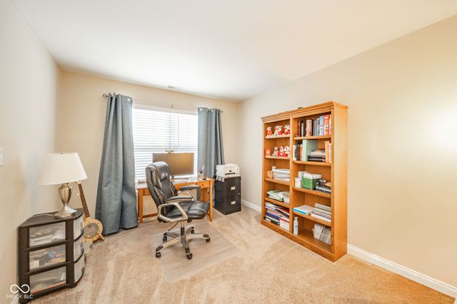 541 Greenwood Trace Drive, Whiteland, IN 46184