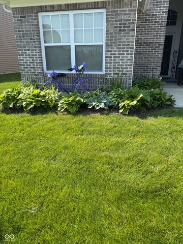 541 Greenwood Trace Drive, Whiteland, IN 46184