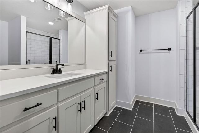 8808 N Clarion Avenue, Kansas City, MO 64153
