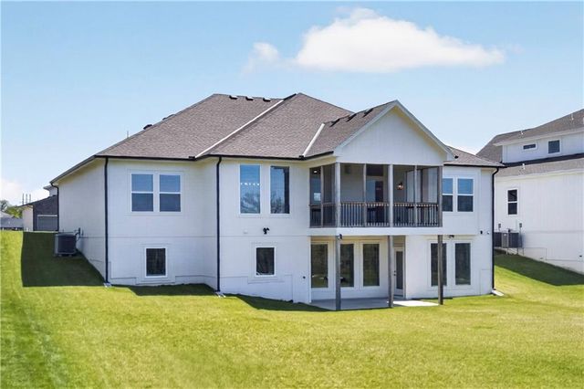 8808 N Clarion Avenue, Kansas City, MO 64153