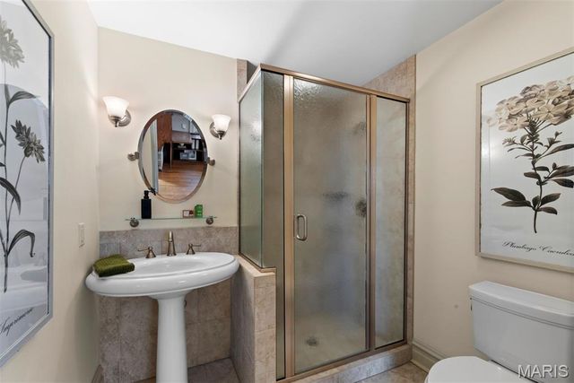 7721 Country Club Court, Clayton, MO 63105