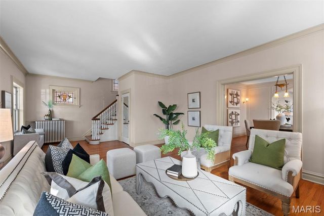 7721 Country Club Court, Clayton, MO 63105