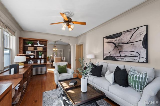 7721 Country Club Court, Clayton, MO 63105