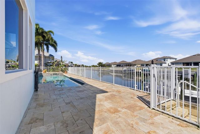 715 ISLEBAY DRIVE, Apollo Beach, FL 33572