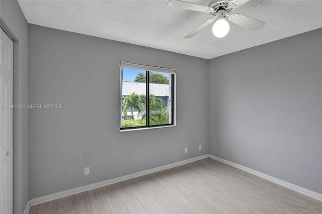 2641 W Gately Dr W 1002, West Palm Beach, FL 33415