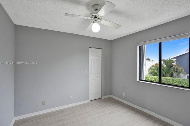 2641 W Gately Dr W 1002, West Palm Beach, FL 33415