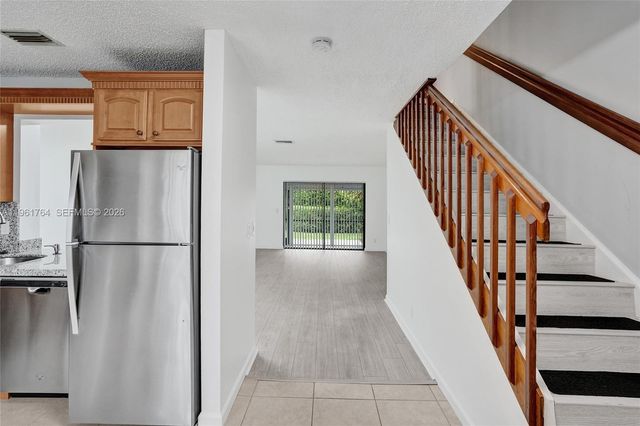 2641 W Gately Dr W 1002, West Palm Beach, FL 33415