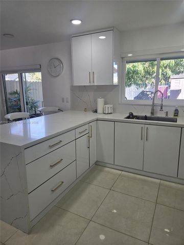 1067 W 37th St, Hialeah, FL 33012