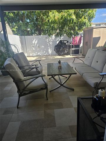 1067 W 37th St, Hialeah, FL 33012