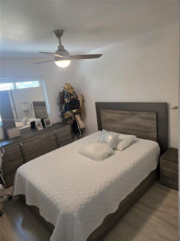 1067 W 37th St, Hialeah, FL 33012