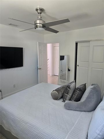 1067 W 37th St, Hialeah, FL 33012