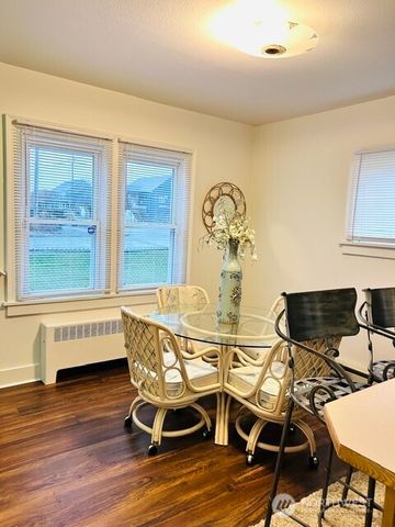 304 Emerson Avenue, Hoquiam, WA 98550