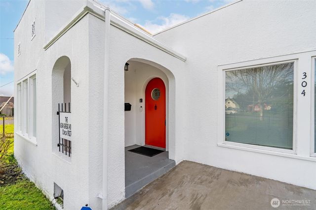 304 Emerson Avenue, Hoquiam, WA 98550