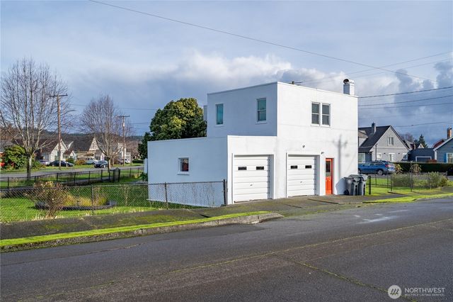 304 Emerson Avenue, Hoquiam, WA 98550