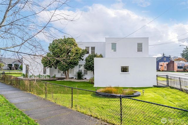 304 Emerson Avenue, Hoquiam, WA 98550