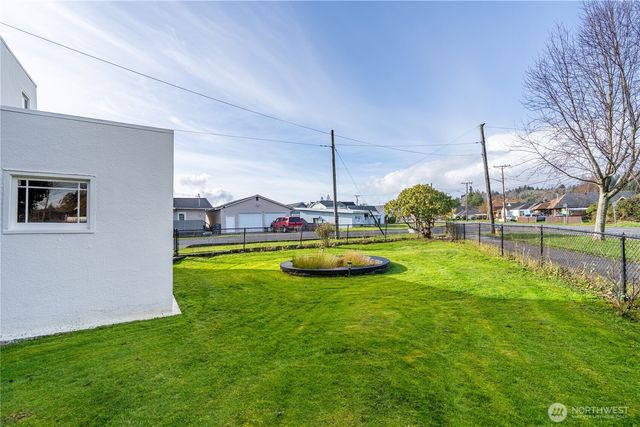 304 Emerson Avenue, Hoquiam, WA 98550