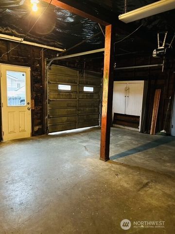 304 Emerson Avenue, Hoquiam, WA 98550