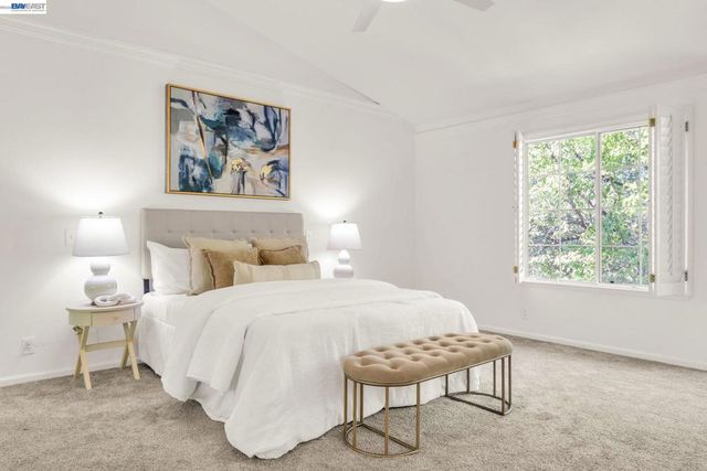 690 Glasgow Cir, Danville, CA 94526