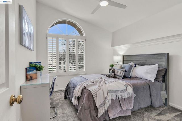 690 Glasgow Cir, Danville, CA 94526