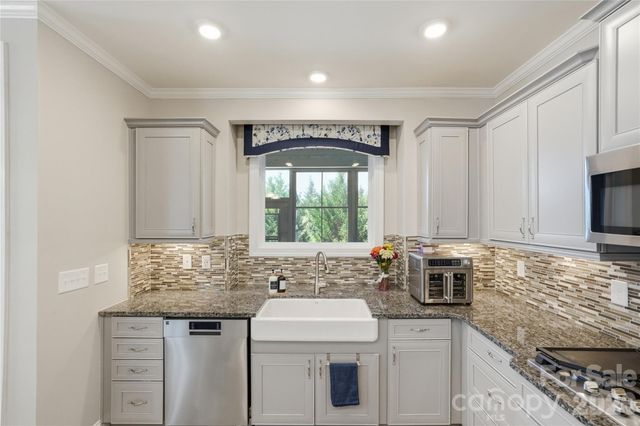 7111 Overjoyed Crossing, Charlotte, NC 28215