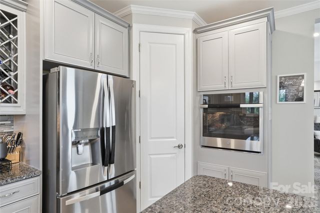 7111 Overjoyed Crossing, Charlotte, NC 28215